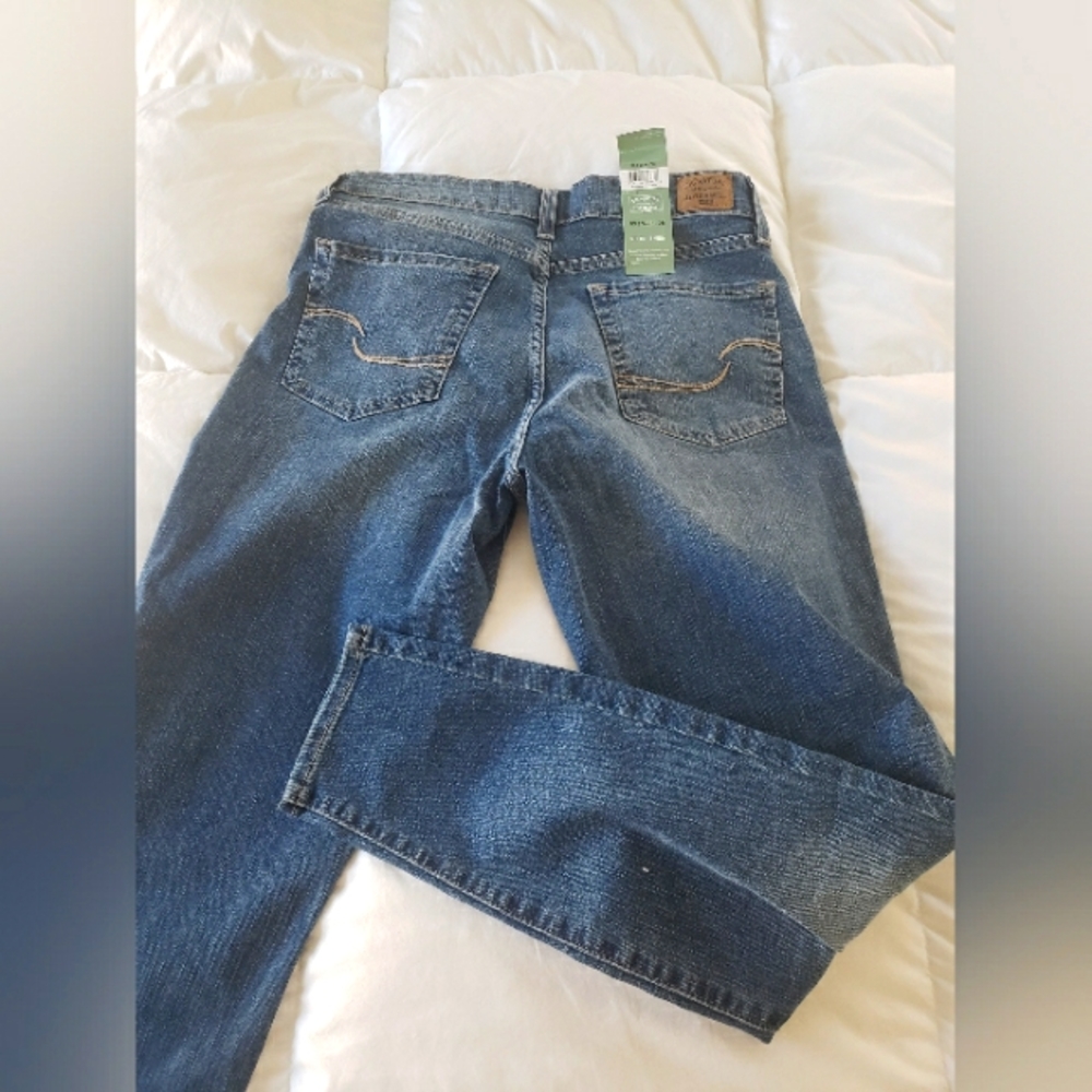 LEVIS-Signature- Mid-Rise Skinny 8S.      W29 L28